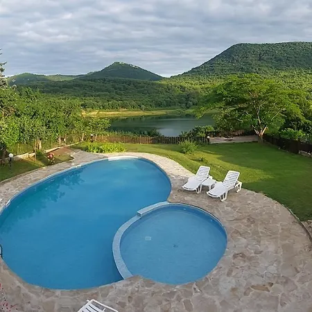 сънтовец - на брега на язовир цонево Ferienhaus Asparuchovo